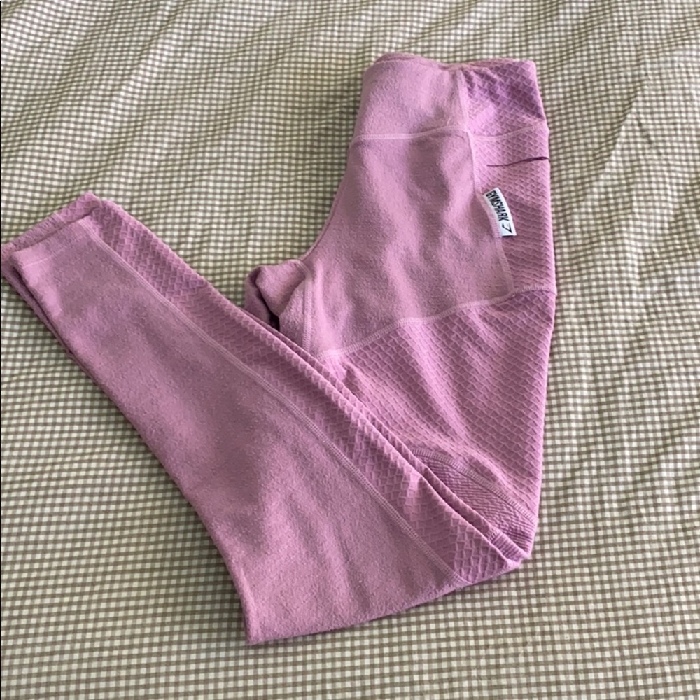 Gym shark leggings